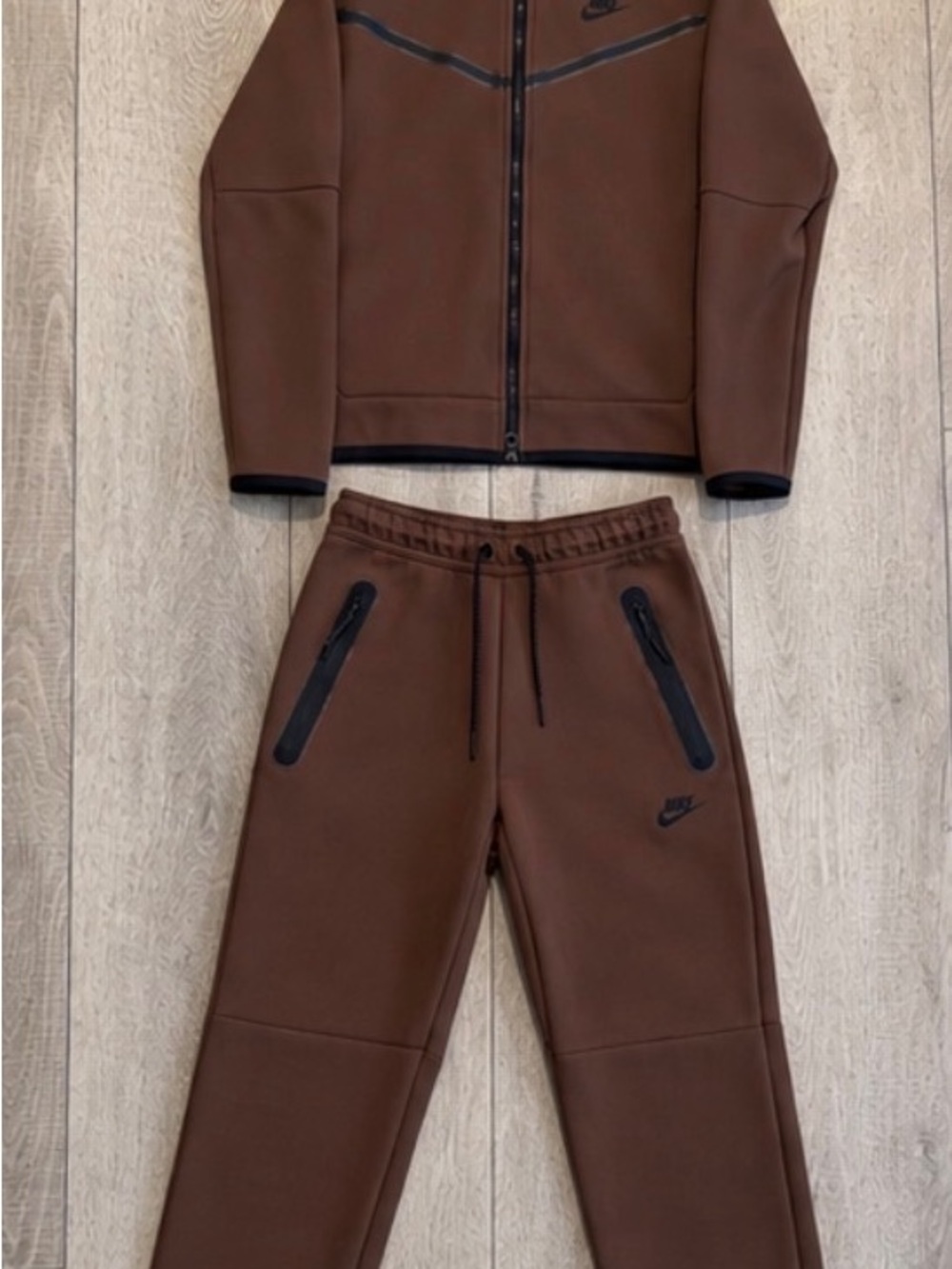 Men’s Nike Tech Brown Jogger Pants and matching jacket.